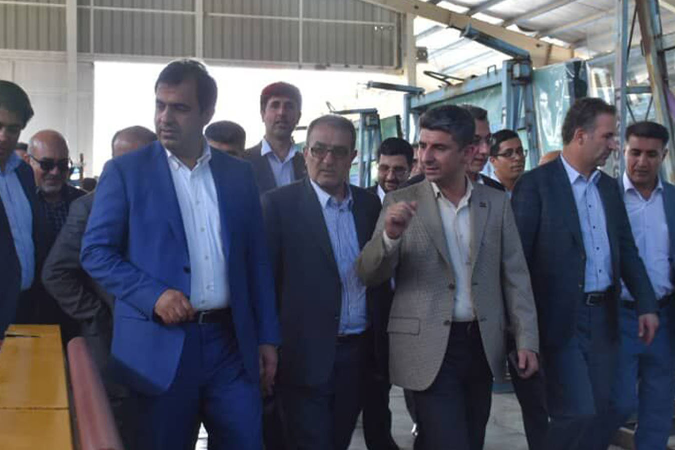 خط تولید شیشه ضدگلوله در شیراز توسط گروه صنعتی شیشه کاویان جام راه‌اندازی شد